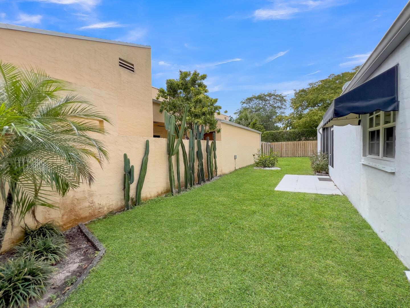 800 NW 22nd Court
