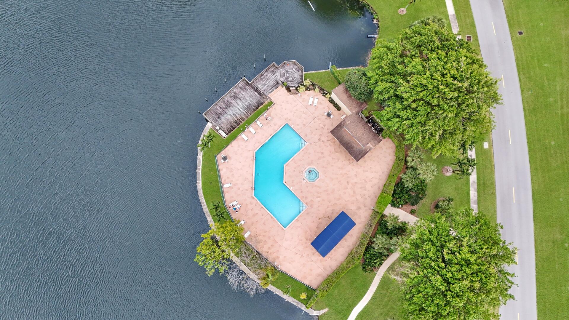 800 NW 22nd Court