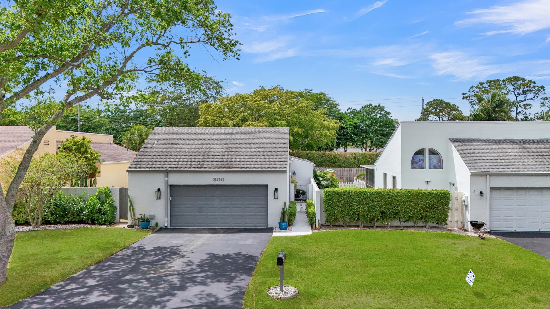 800 NW 22nd Court