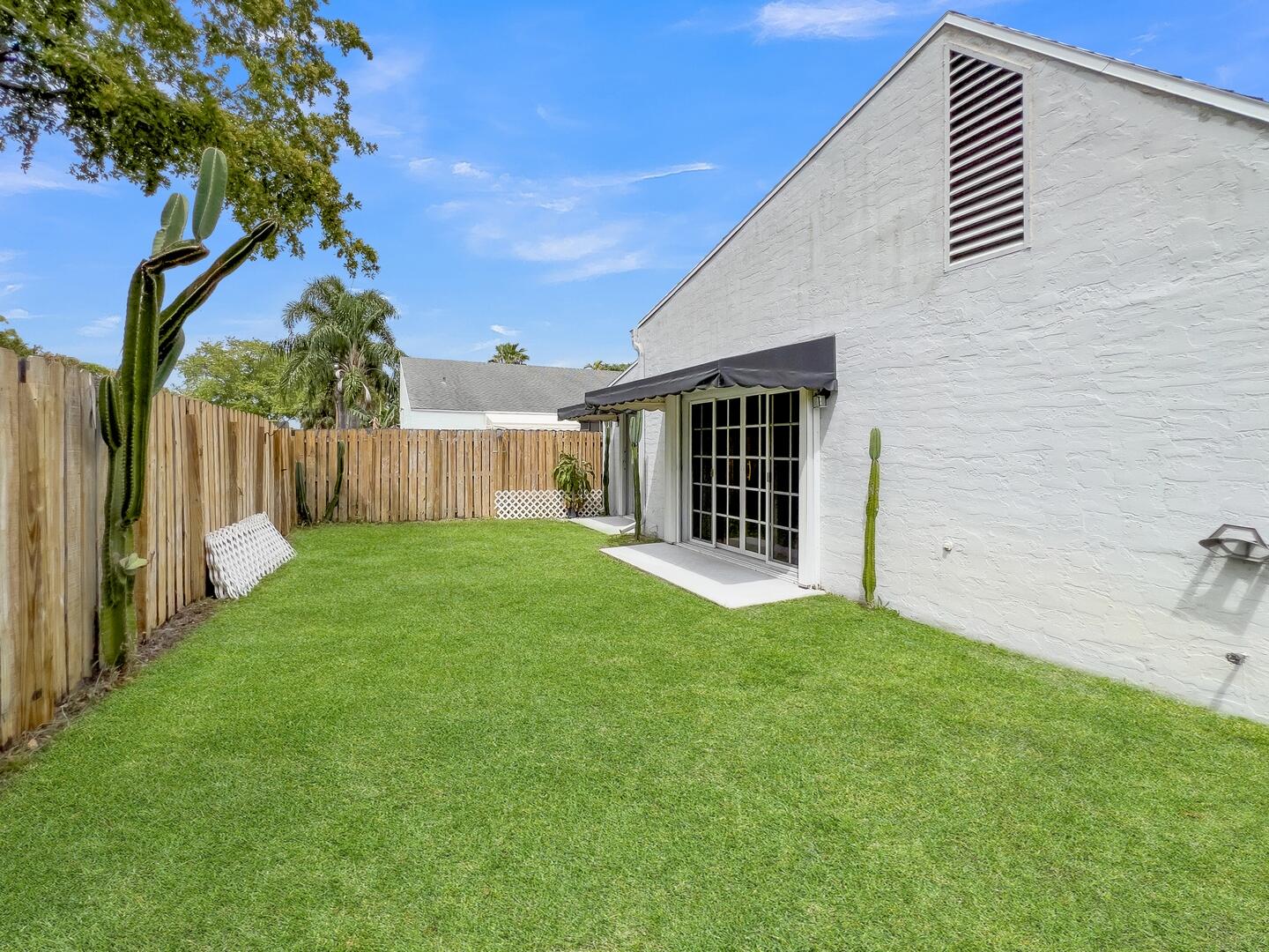 800 NW 22nd Court