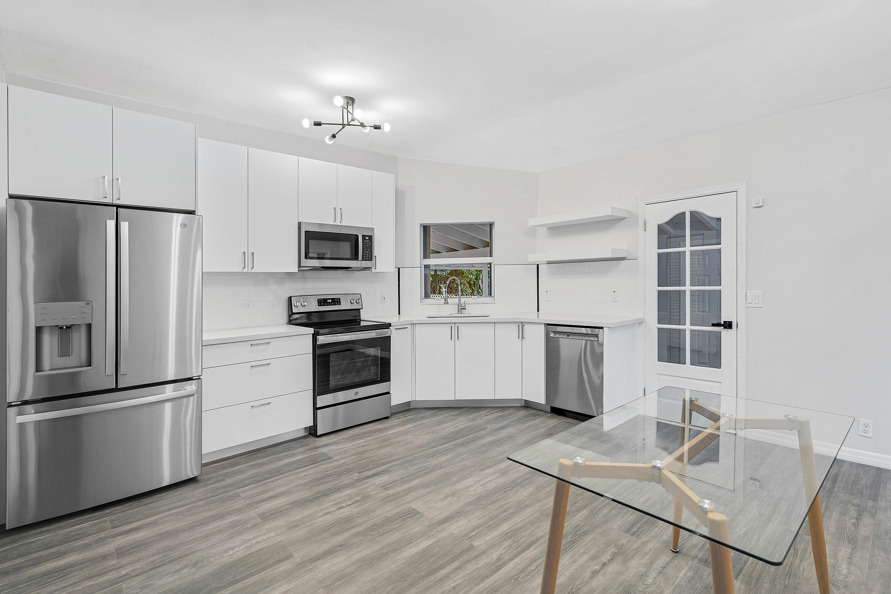 124 SW 8th Court