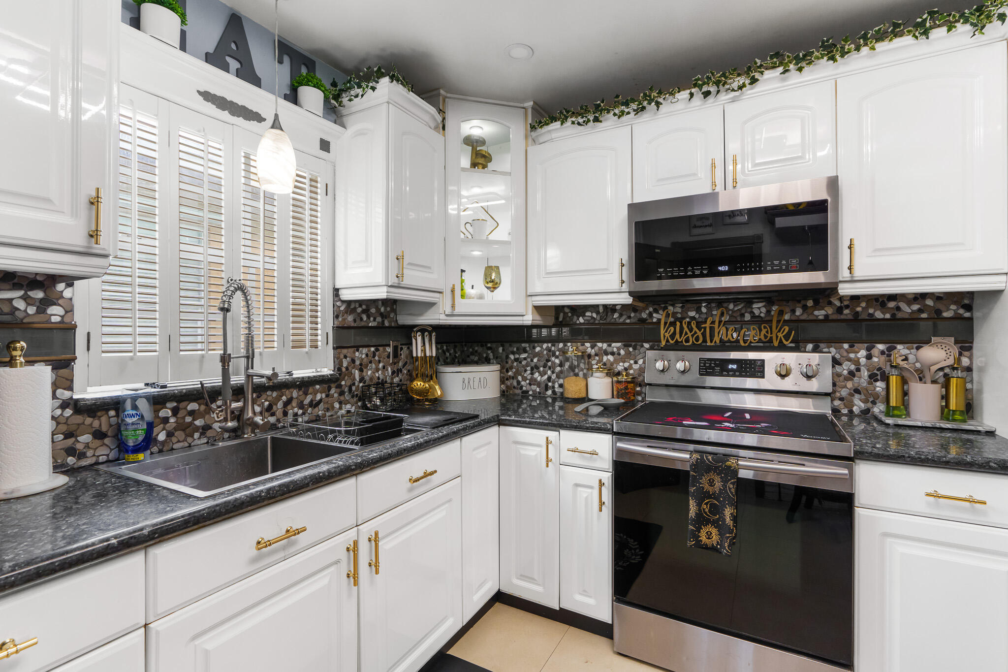 2839 NW 9th Court