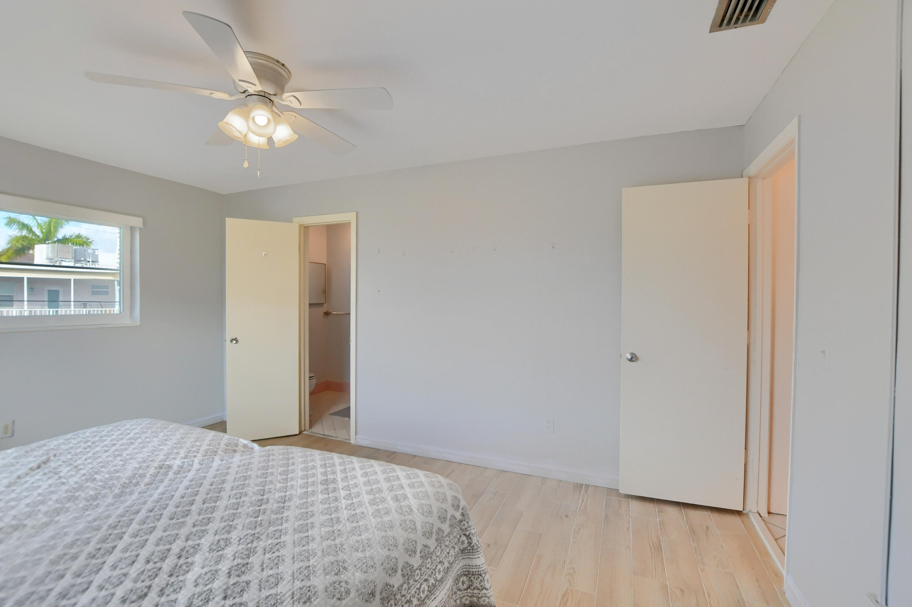 2601 S Ocean Boulevard 10