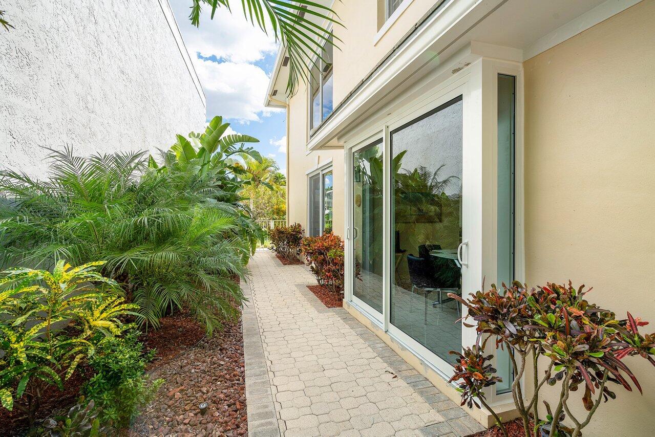 23400 Butterfly Palm Court