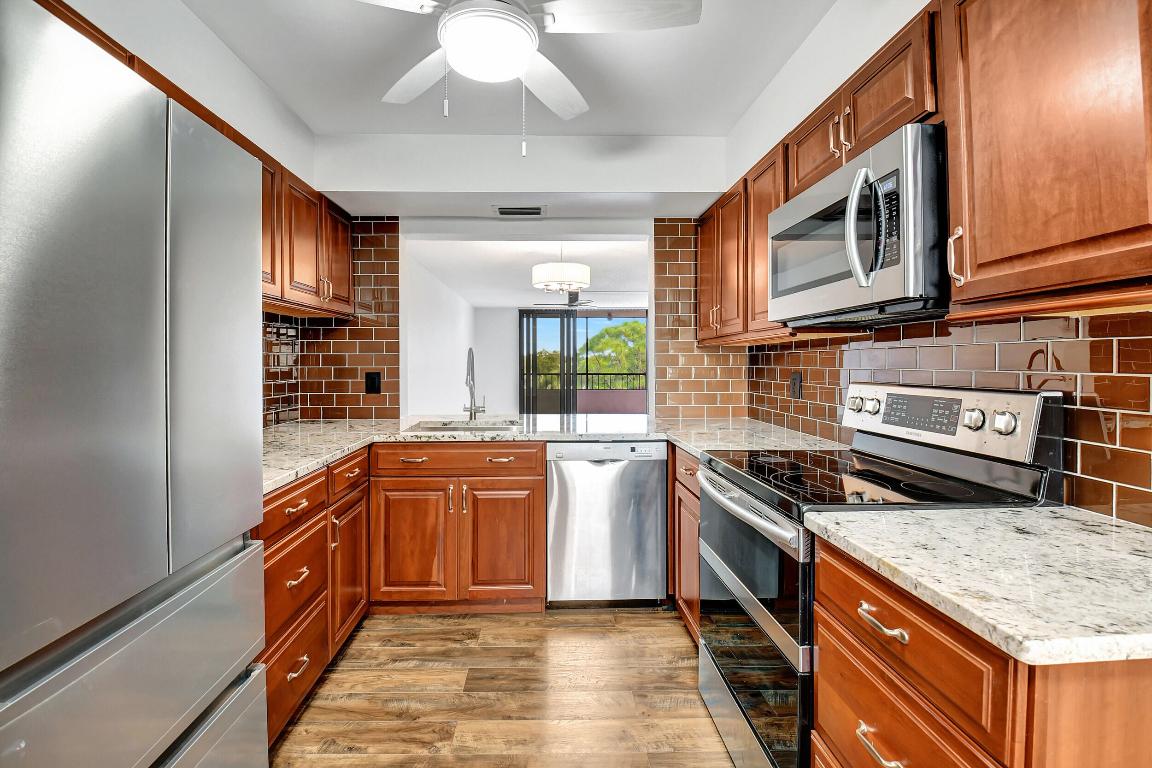 2070 Homewood Boulevard 5170