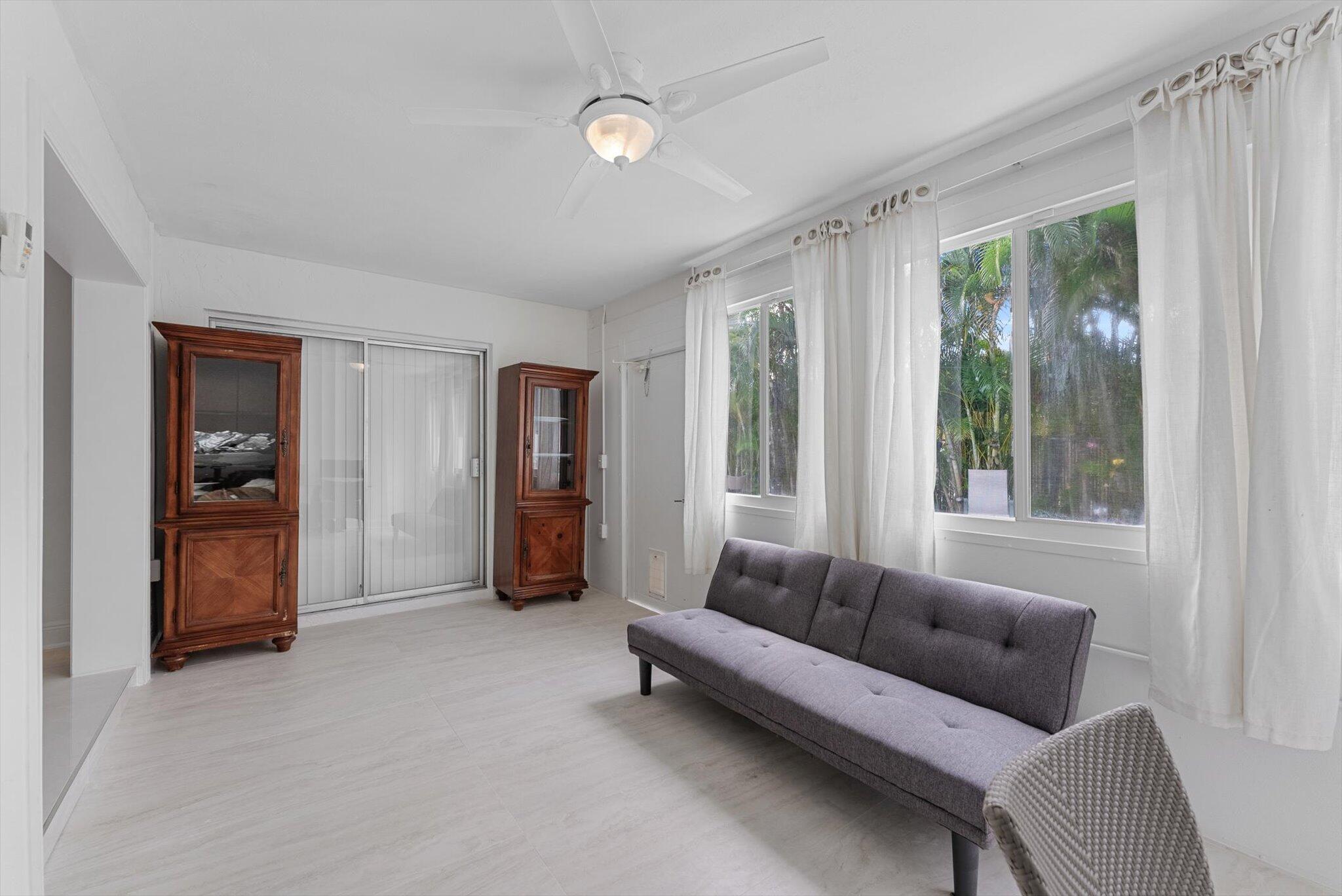 8900 SW 7th Street