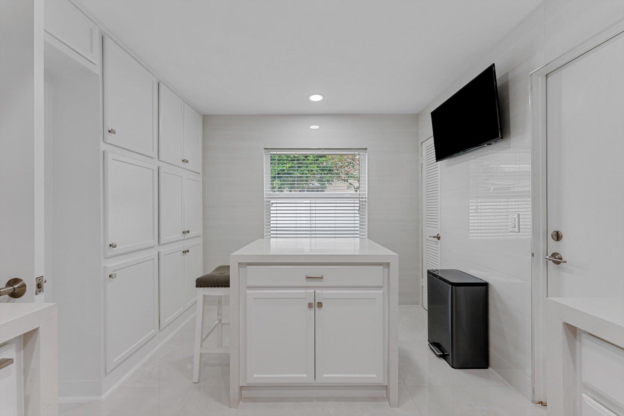 8900 SW 7th Street