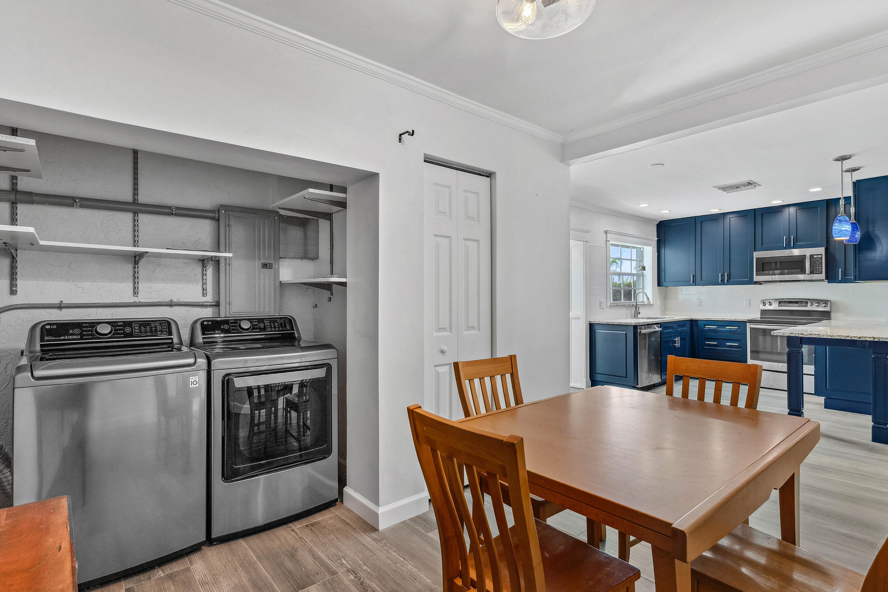 165 Lakeside Drive