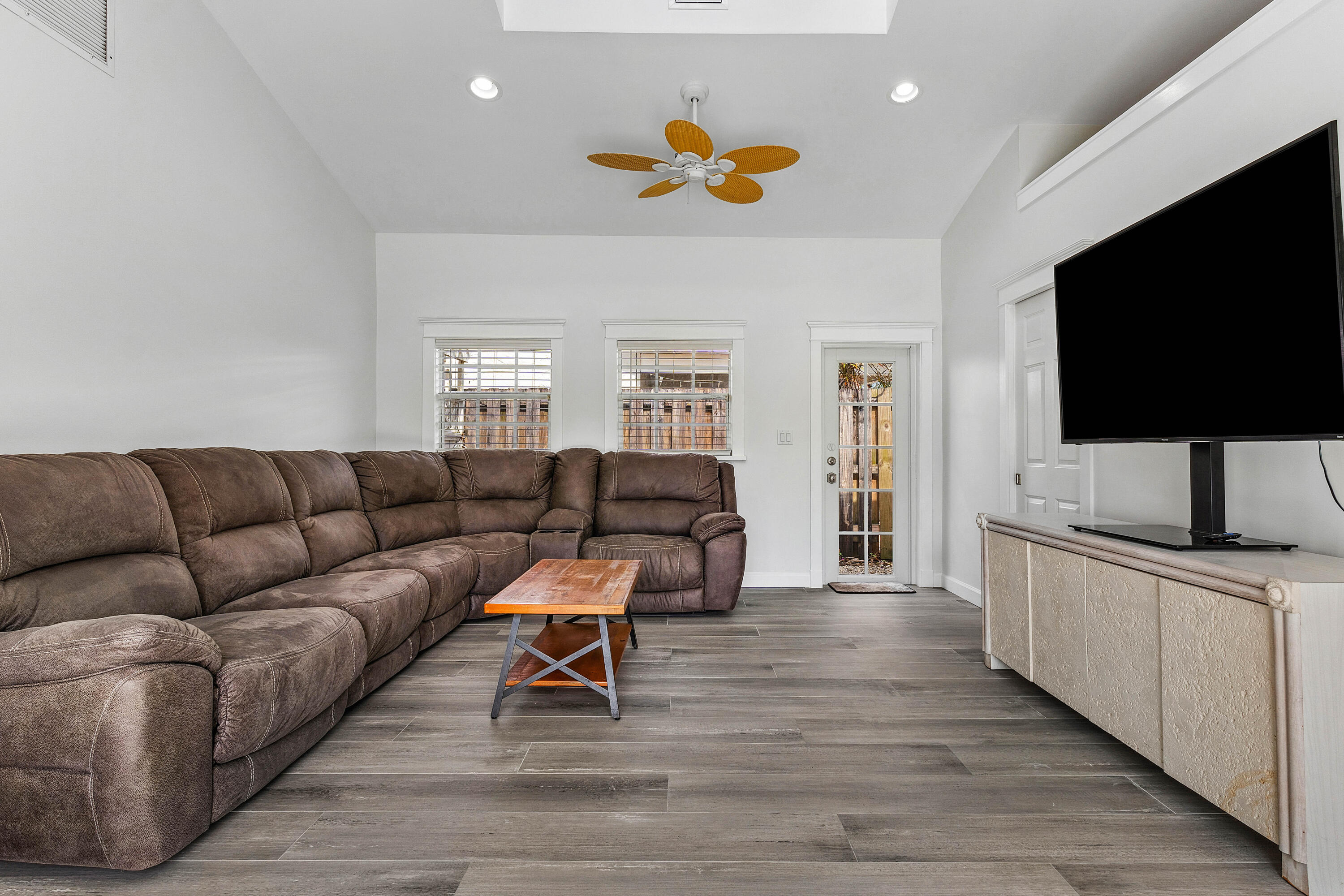 165 Lakeside Drive