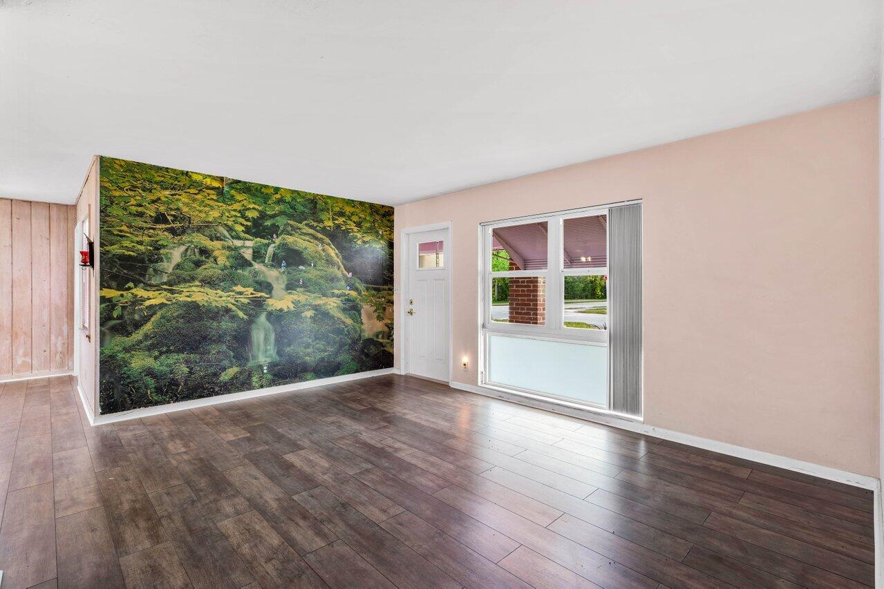 298 SW 2nd Street