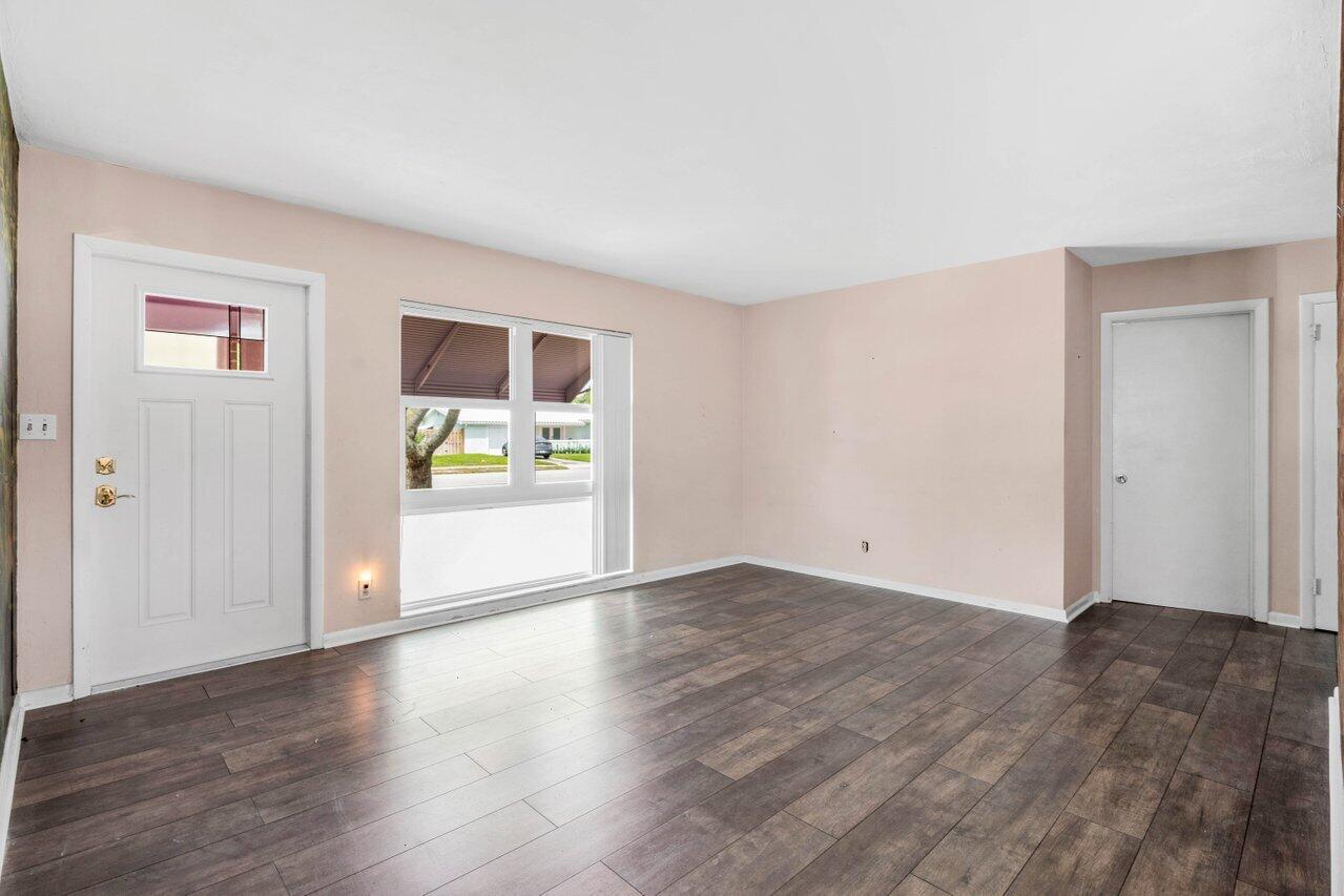298 SW 2nd Street