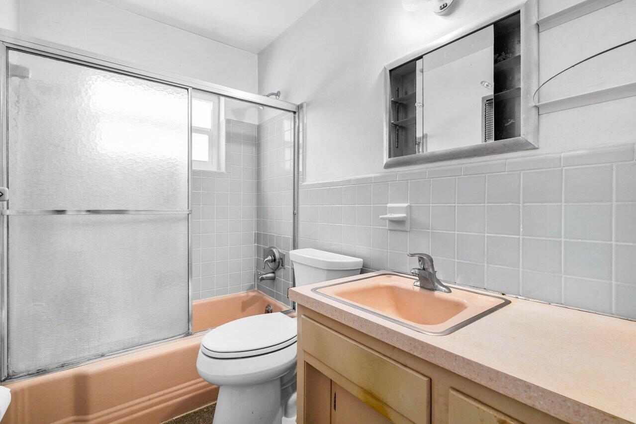 298 SW 2nd Street