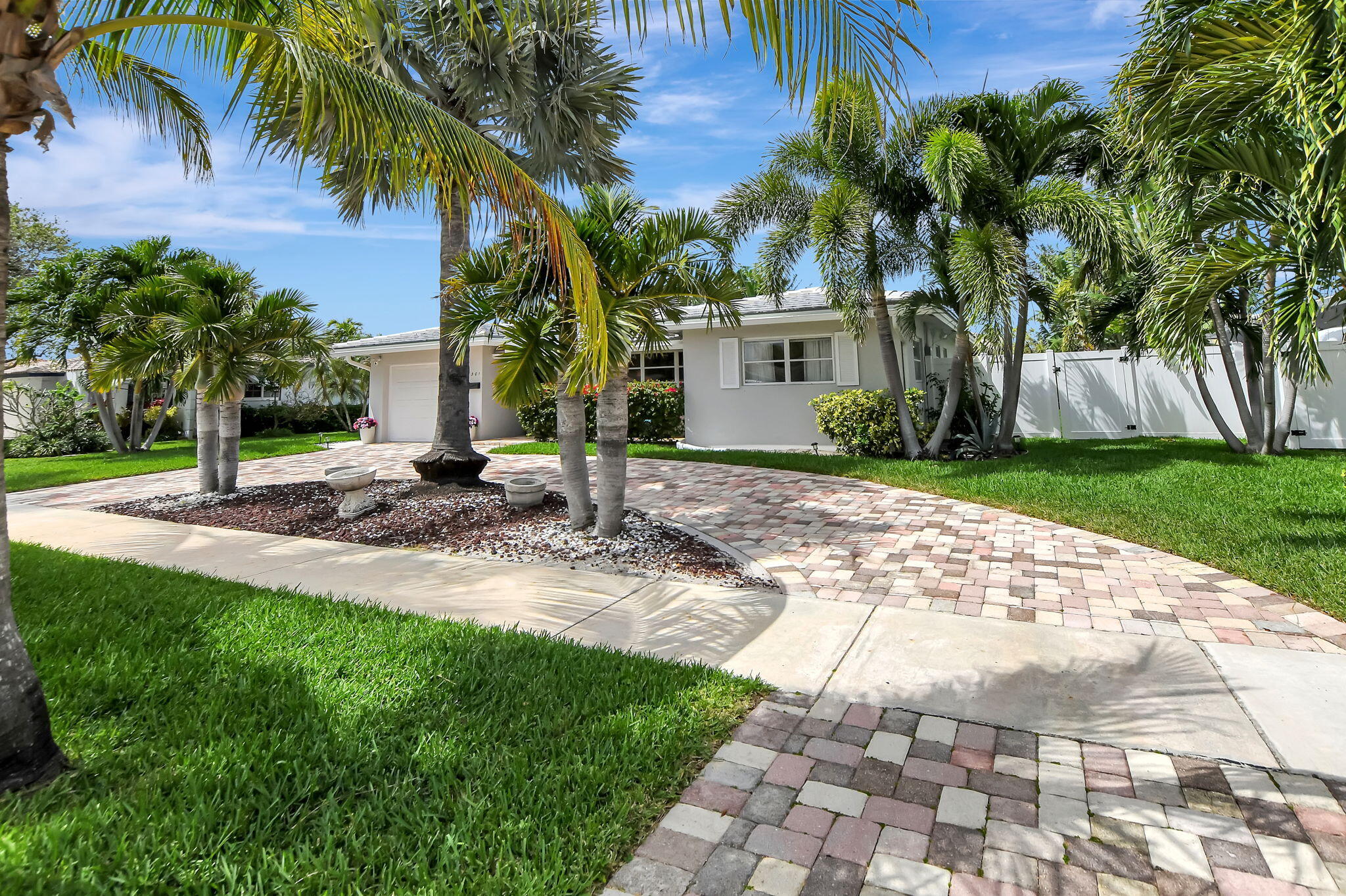 1301 SE 14 Drive