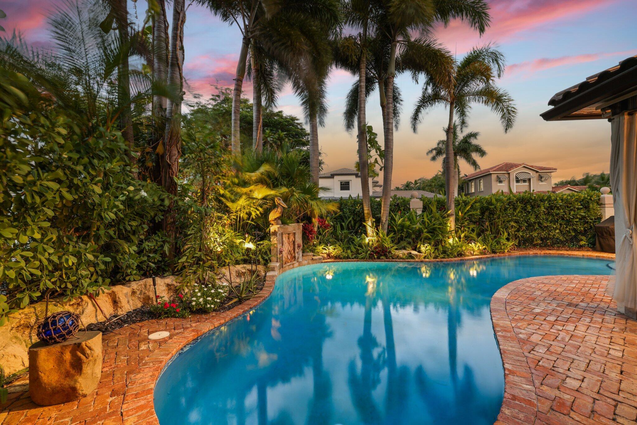305 SW 17th Street