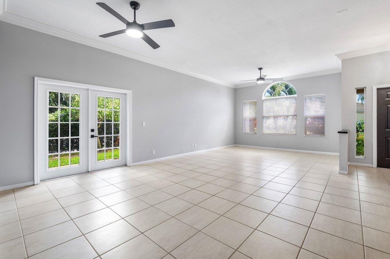 3048 El Camino Real