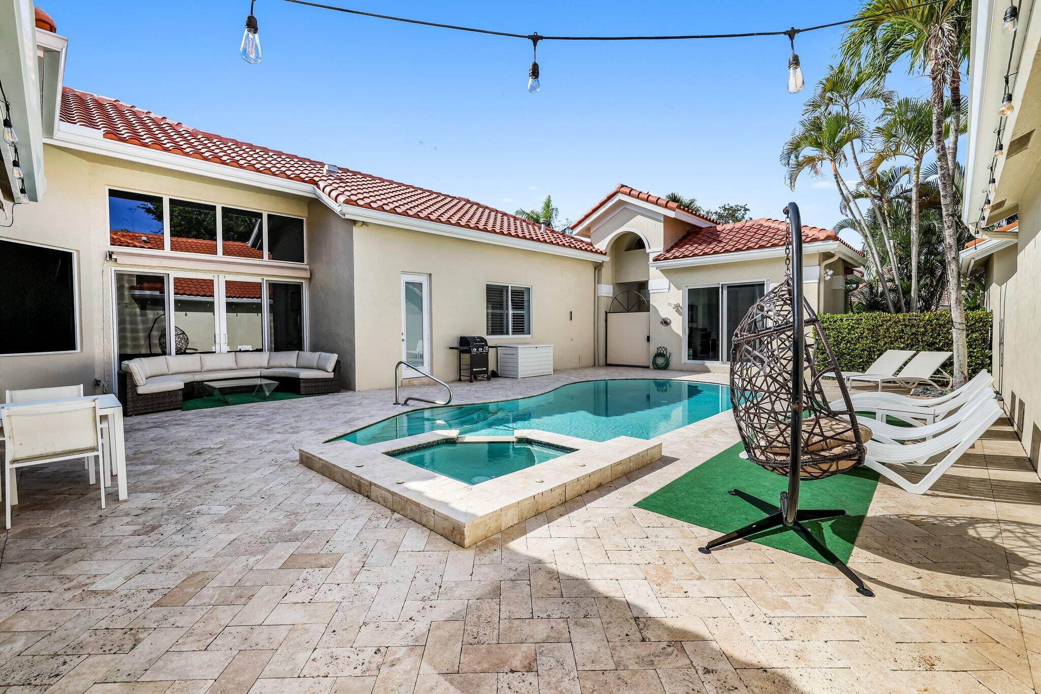 7434 Campo Florido