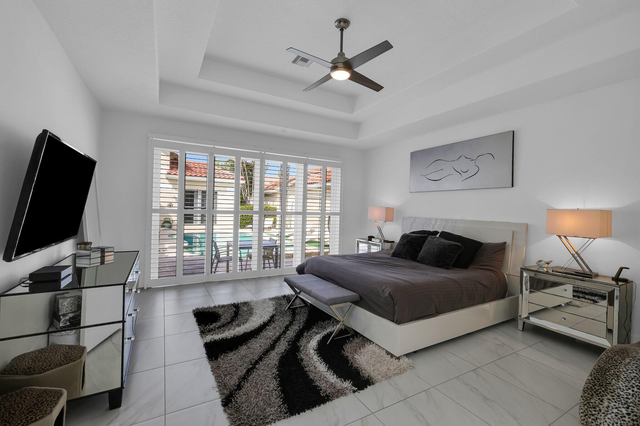 7434 Campo Florido