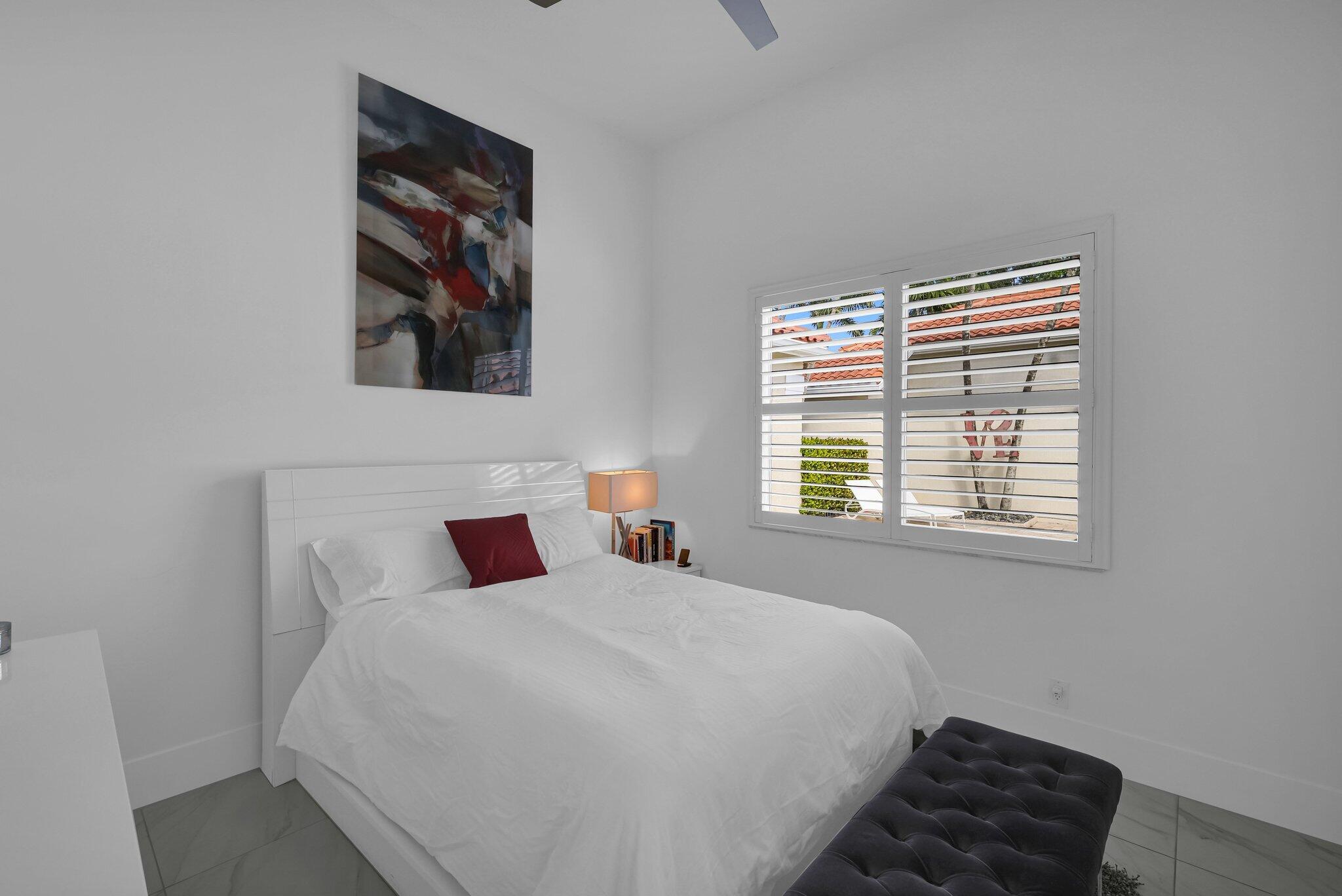 7434 Campo Florido