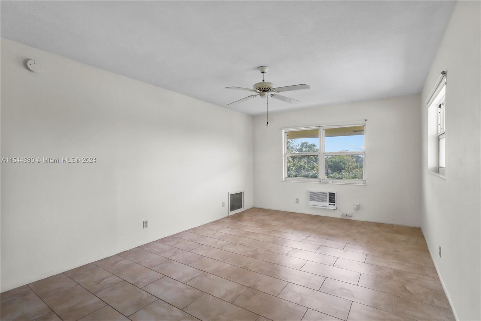 1480 E Sample Road 311