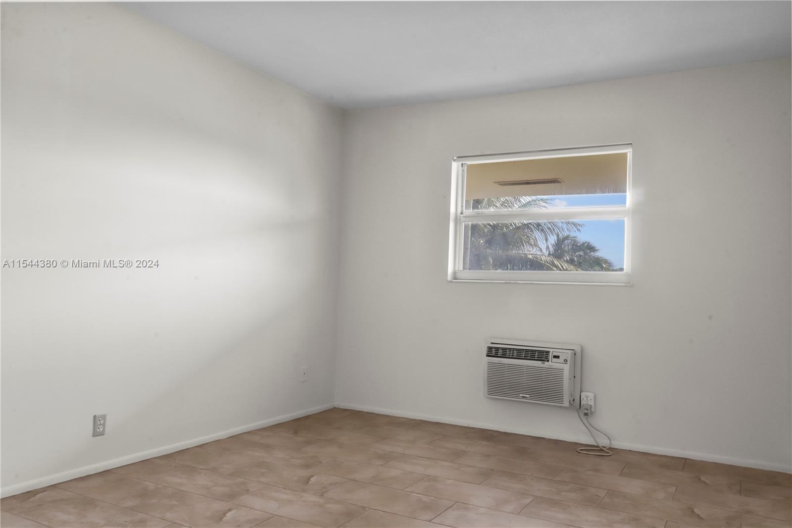 1480 E Sample Road 311
