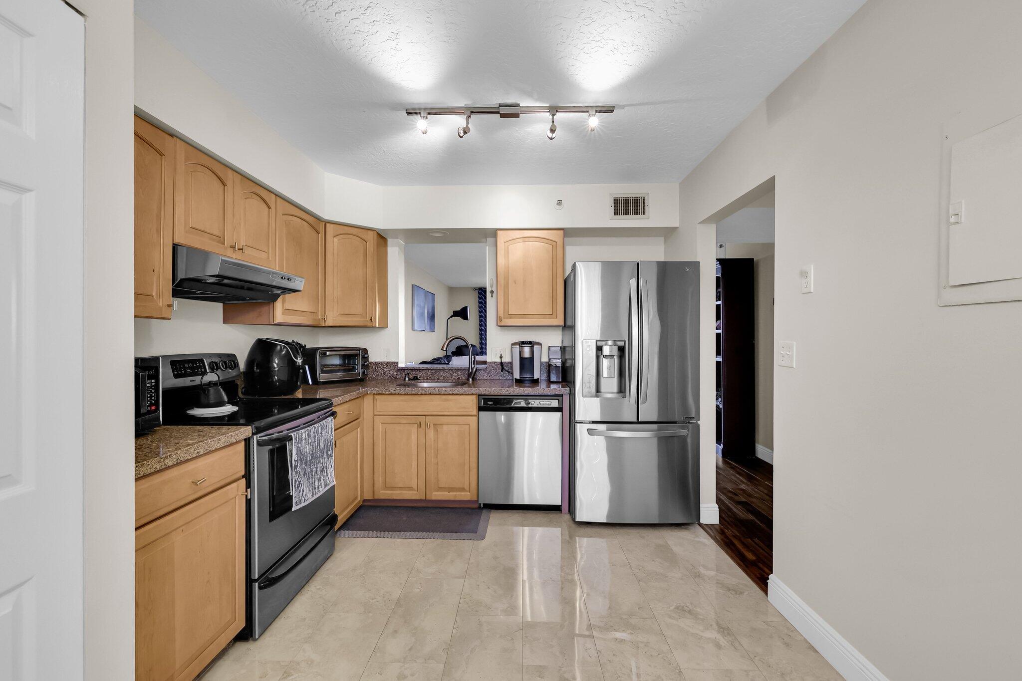 4550 NW 18th Avenue 504