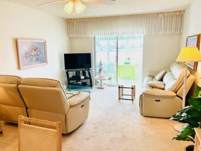 1112 Lake Terrace 211