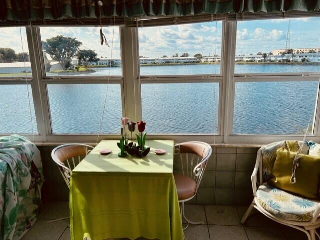 1112 Lake Terrace 211