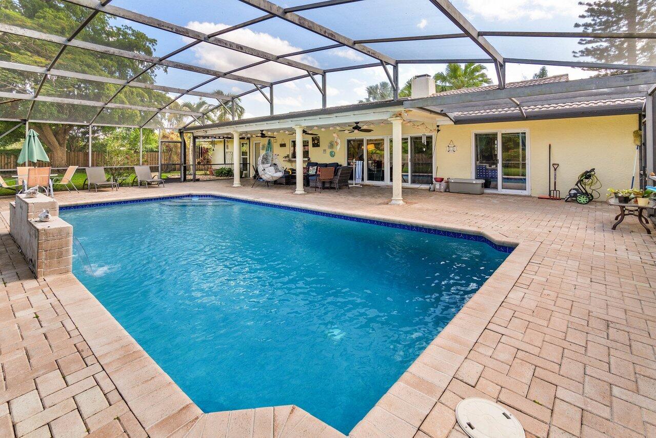 8411 NW 20 Place