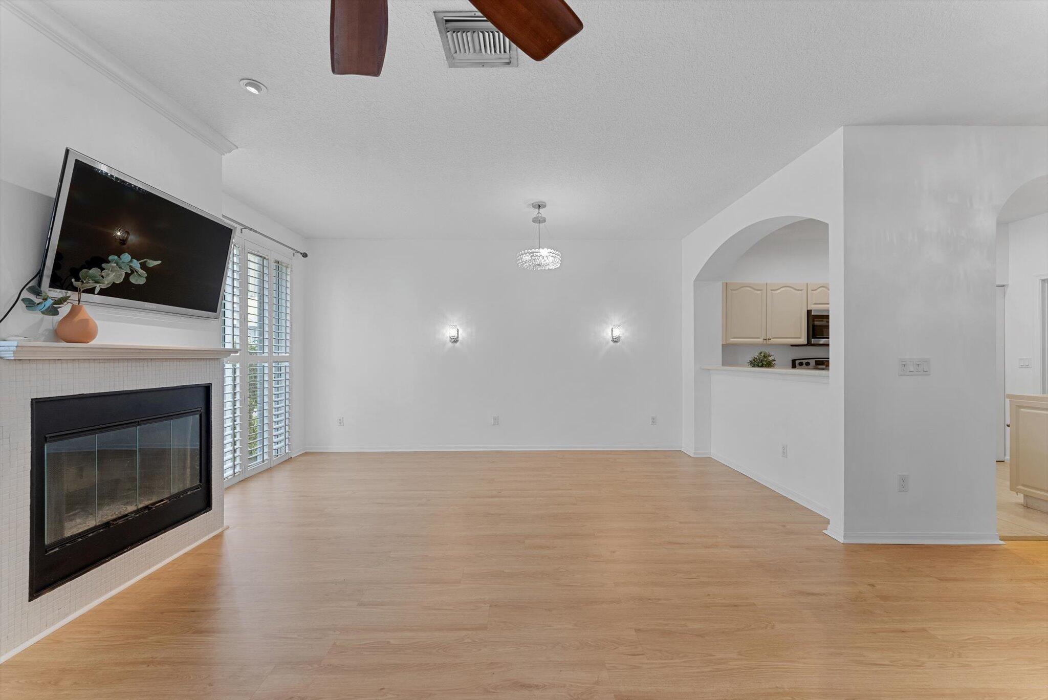 4945 Fulton Street