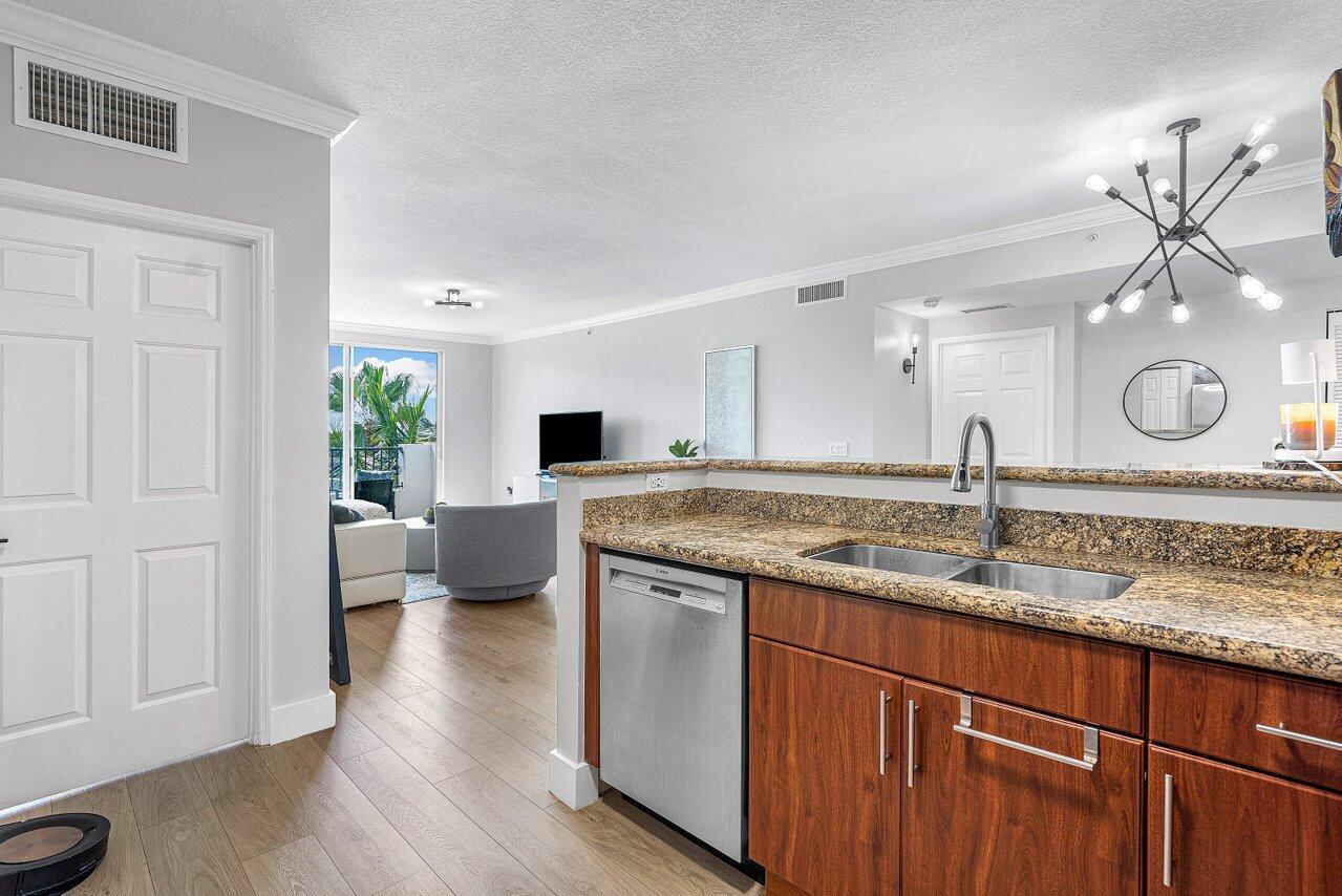 2421 NE 65th Street 509