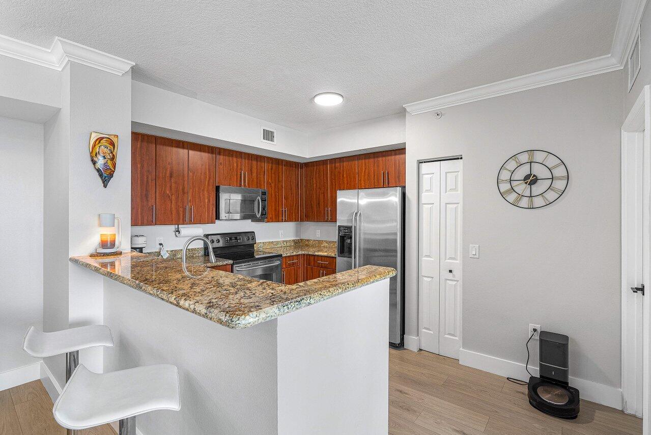 2421 NE 65th Street 509