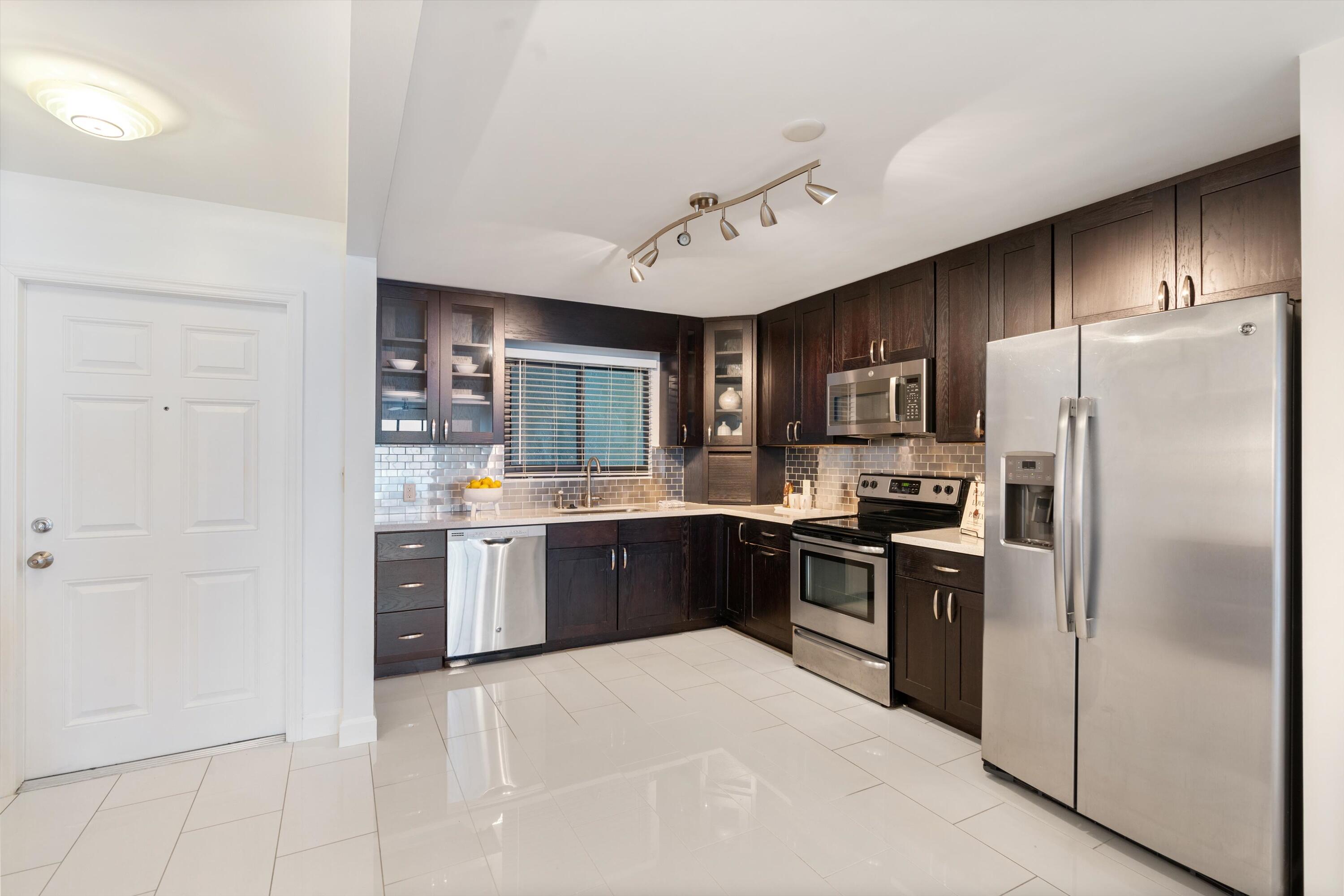 3525 S Ocean Boulevard 411