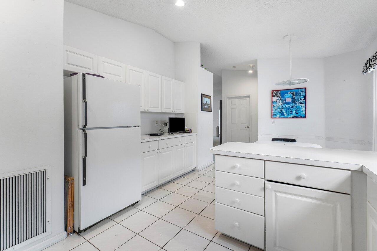 1012 Island Manor Drive