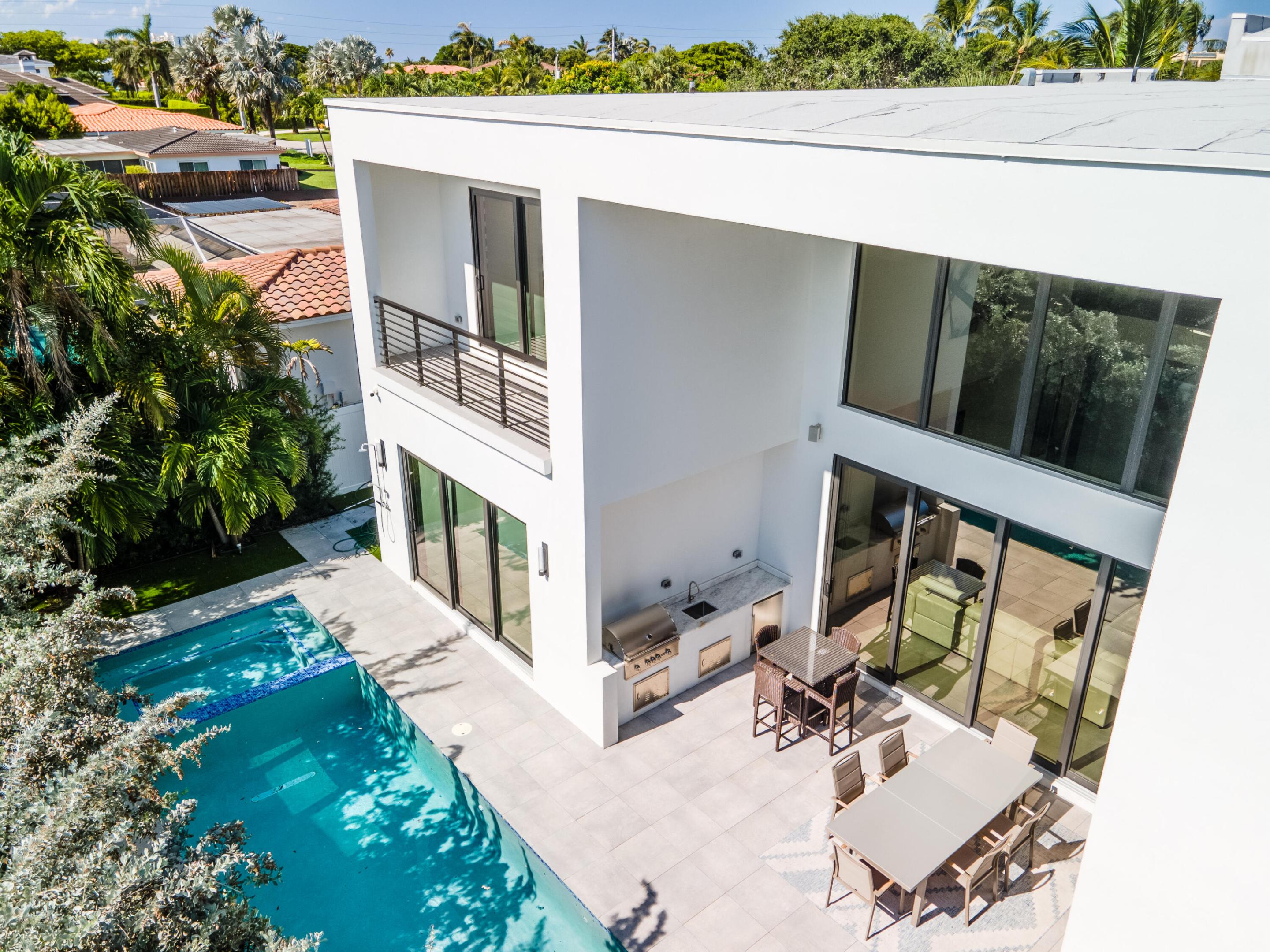 255 NE Spanish Court