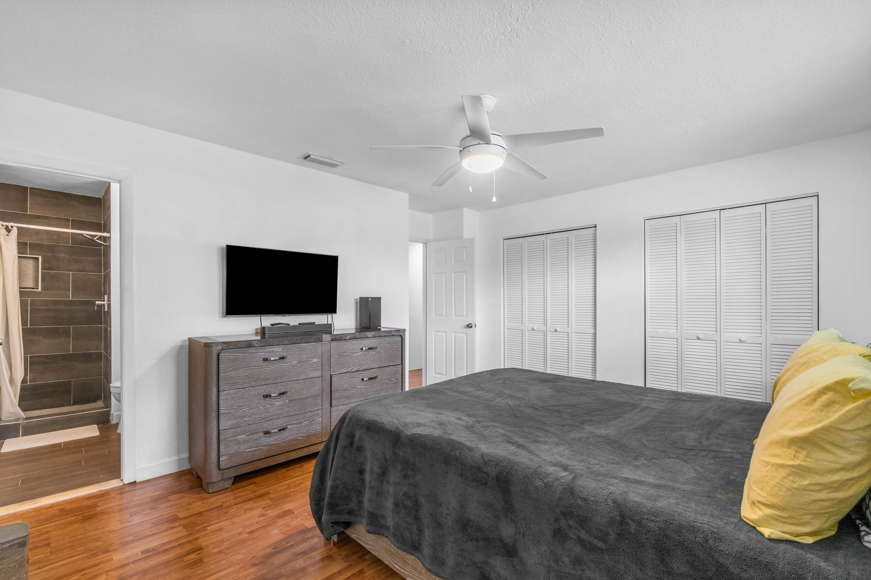 3703 Inlet Circle
