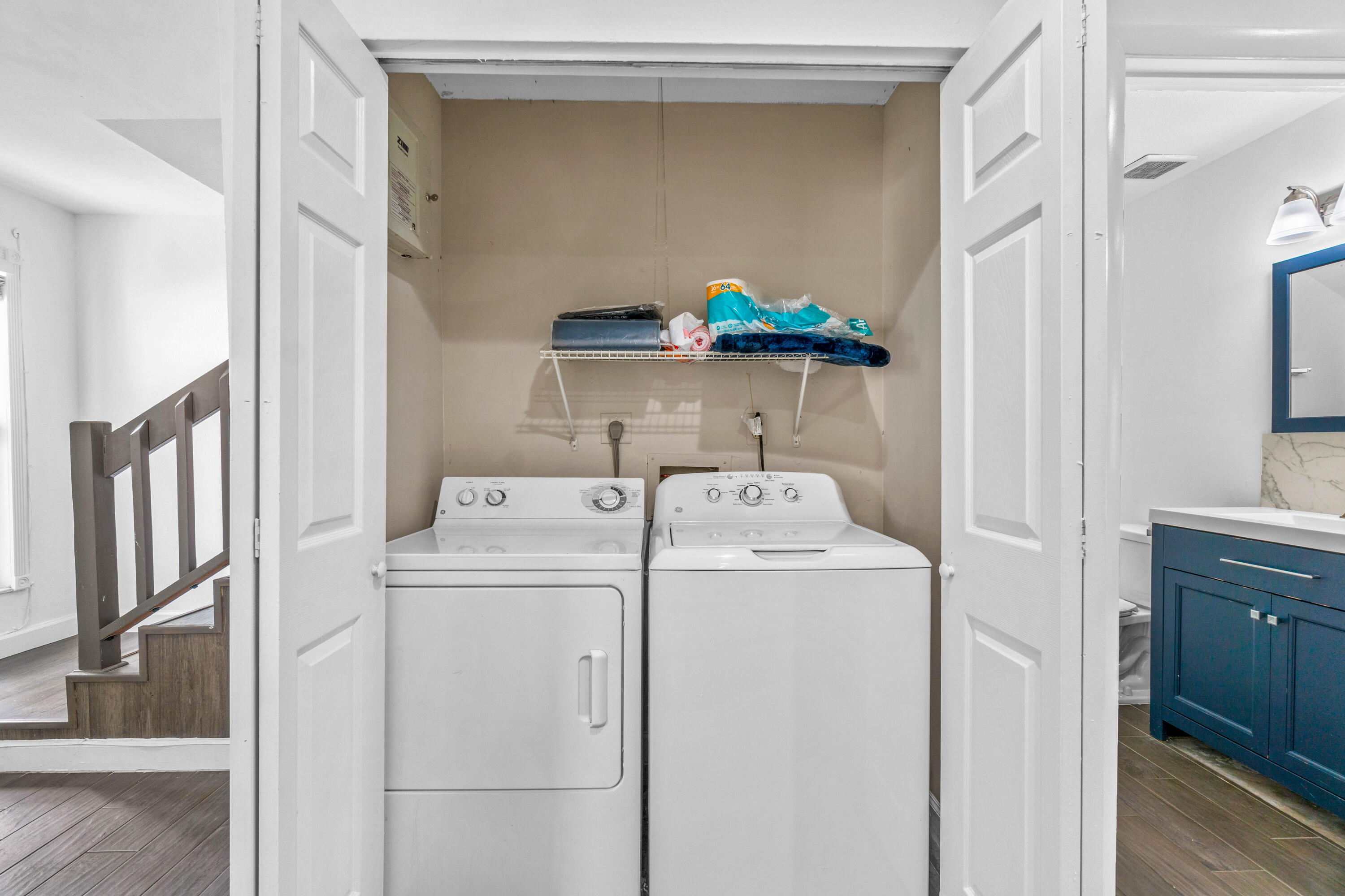 3703 Inlet Circle