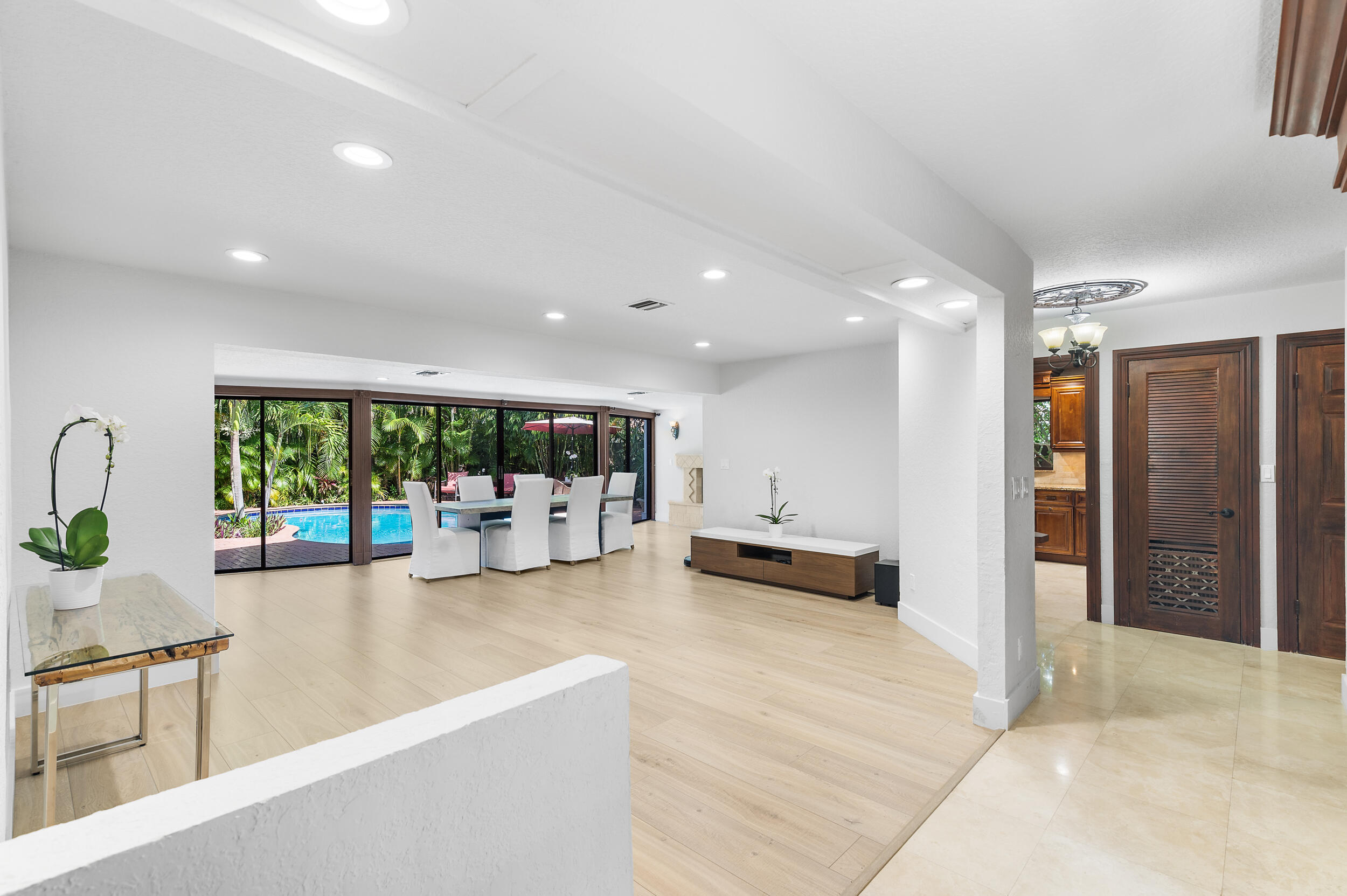 450 NW 14th Avenue