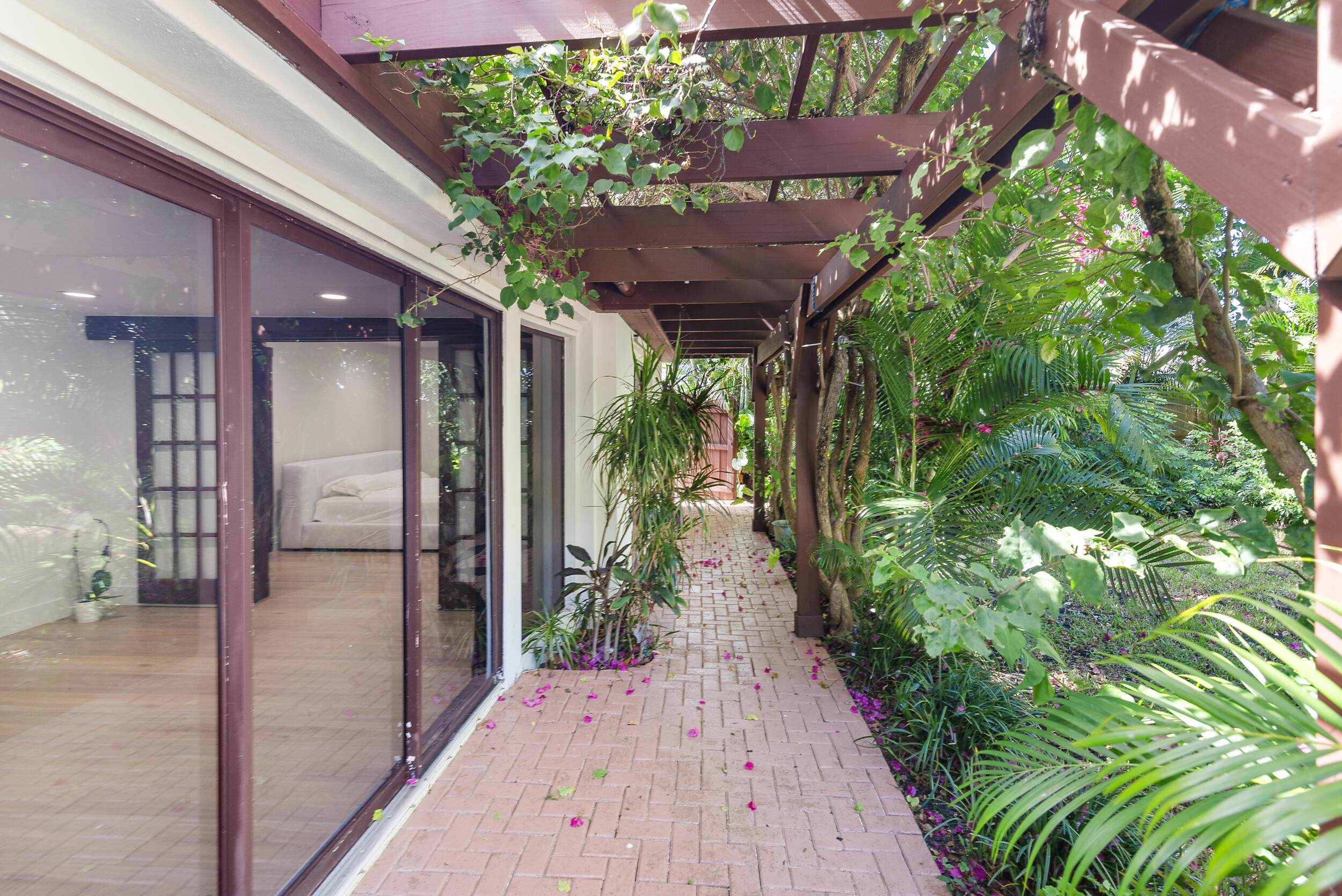 450 NW 14th Avenue