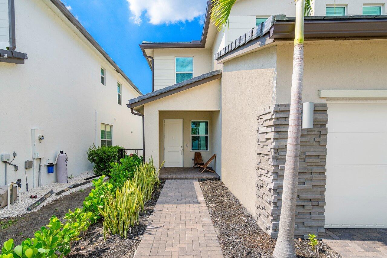 4315 Sylvester Palm Drive