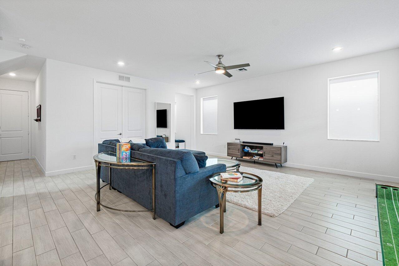 4315 Sylvester Palm Drive