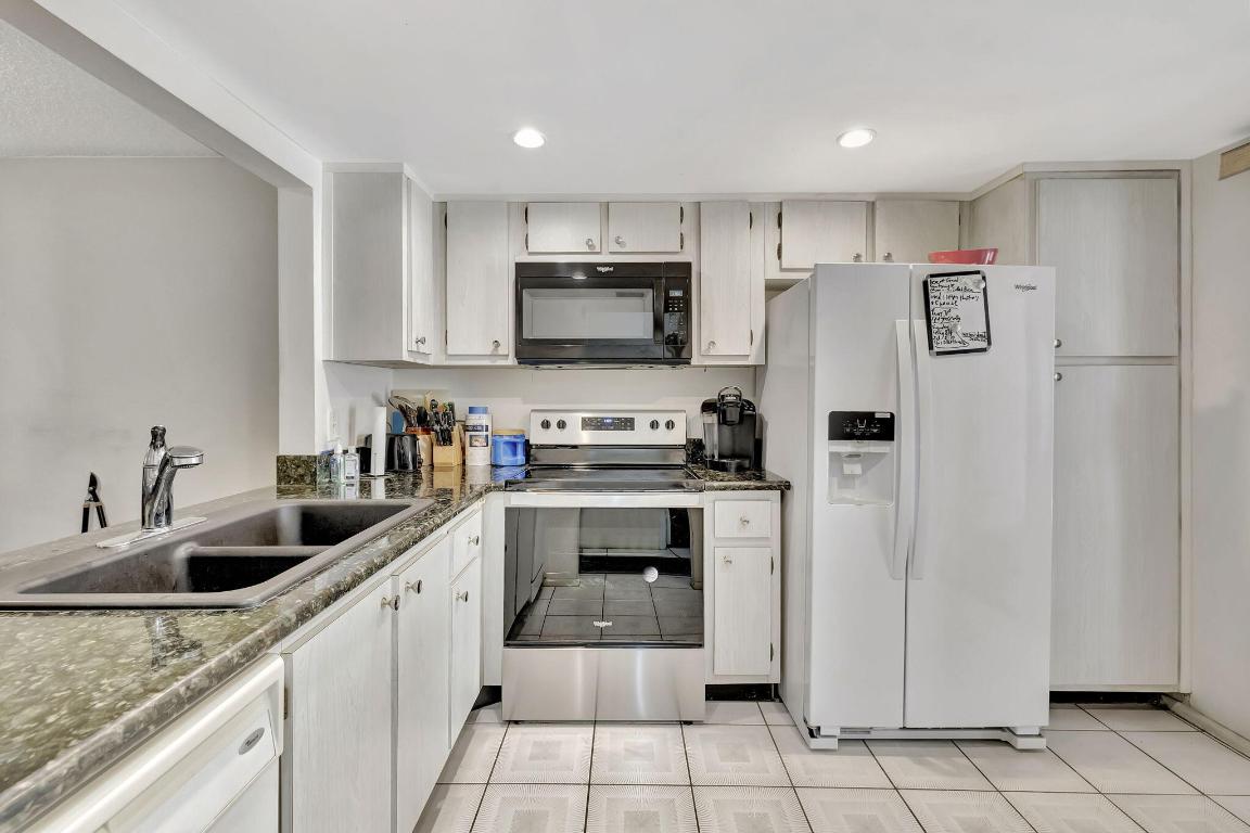 9442 NW 65th Street D5