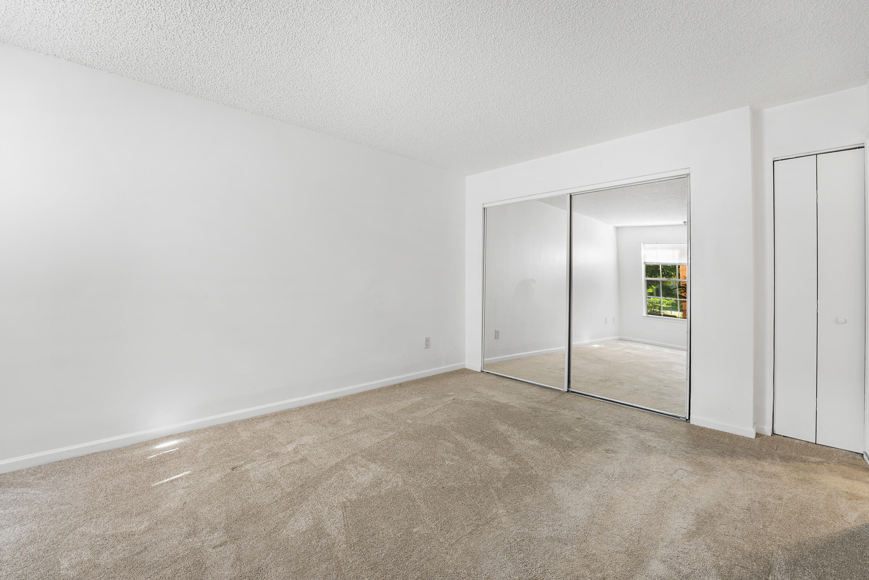 1001 Crystal Way O
