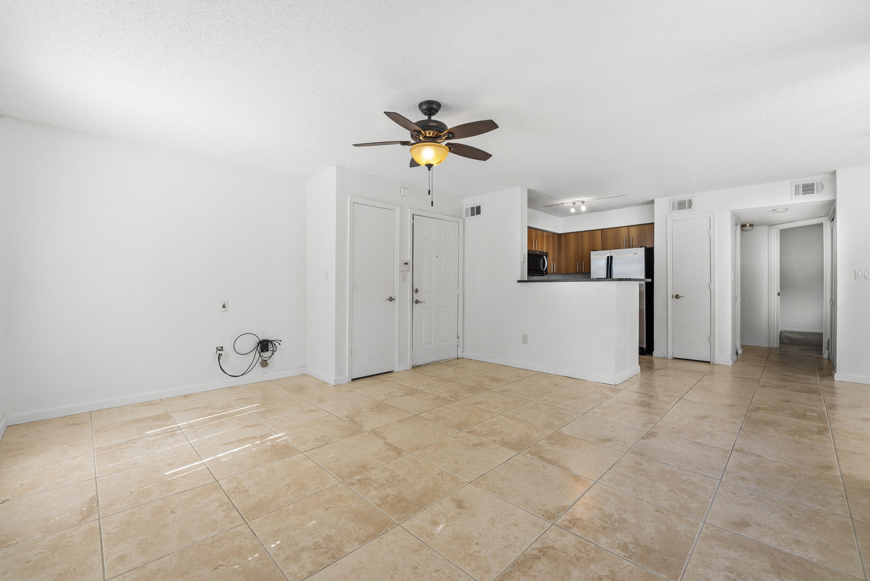 1001 Crystal Way O