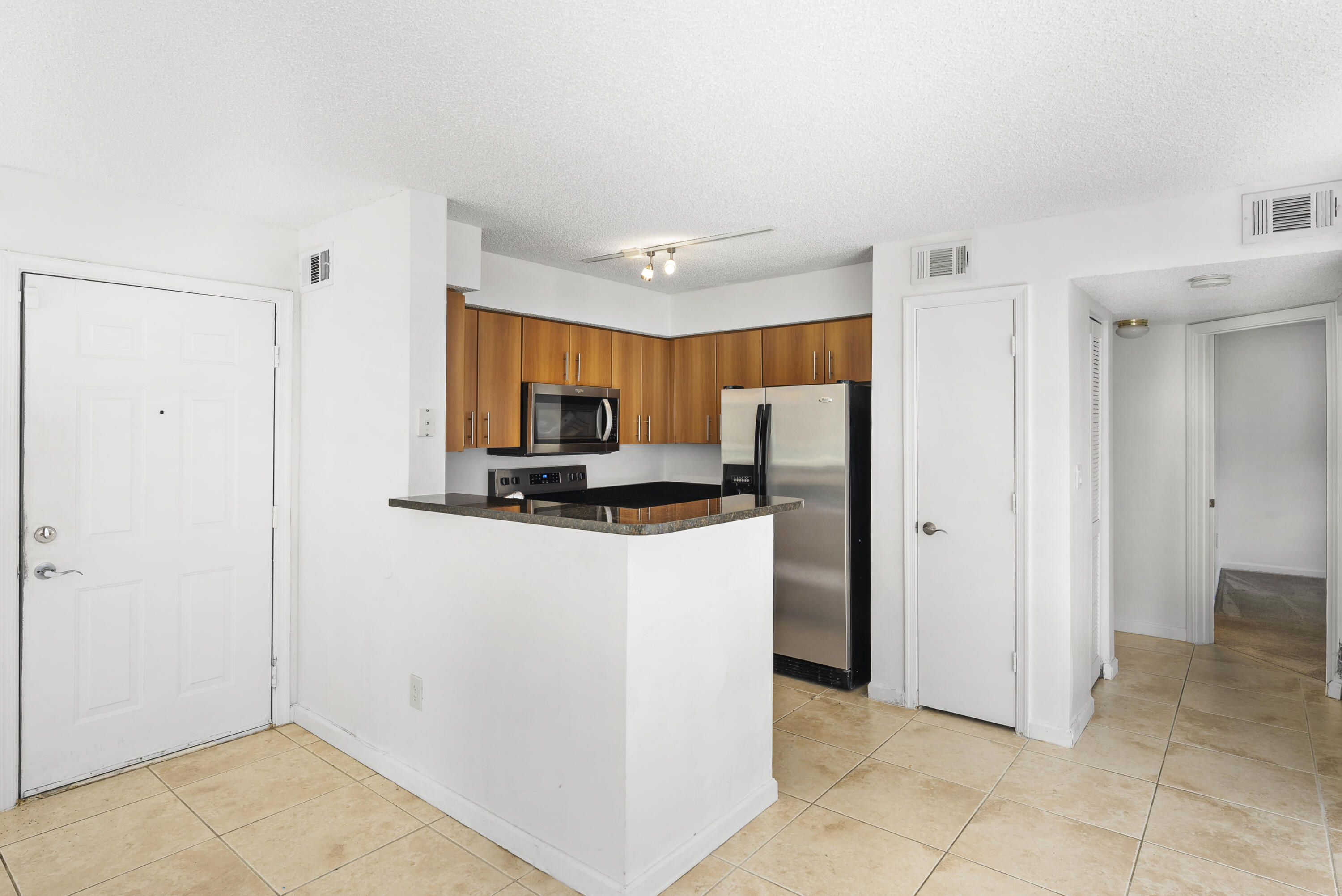 1001 Crystal Way O