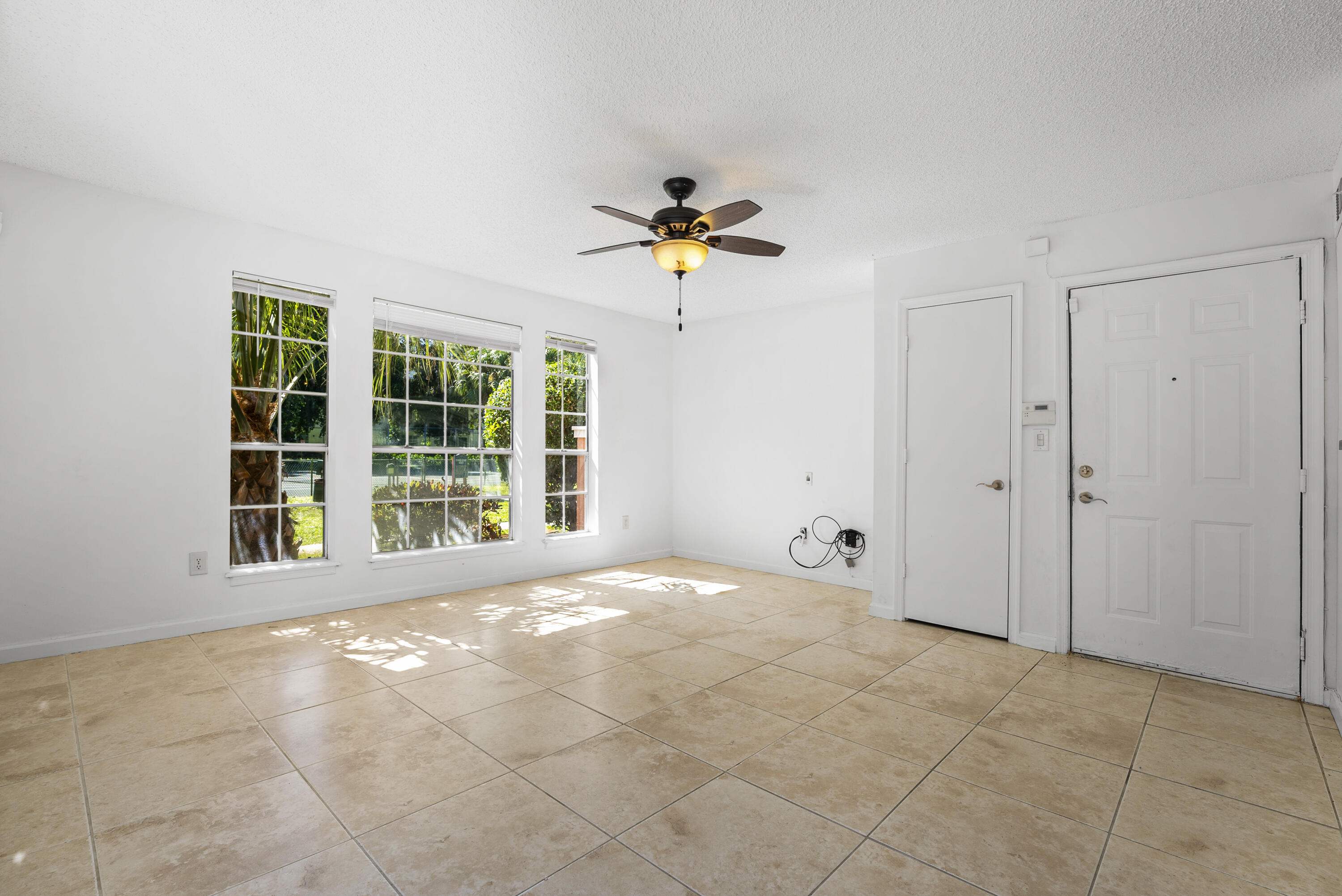 1001 Crystal Way O