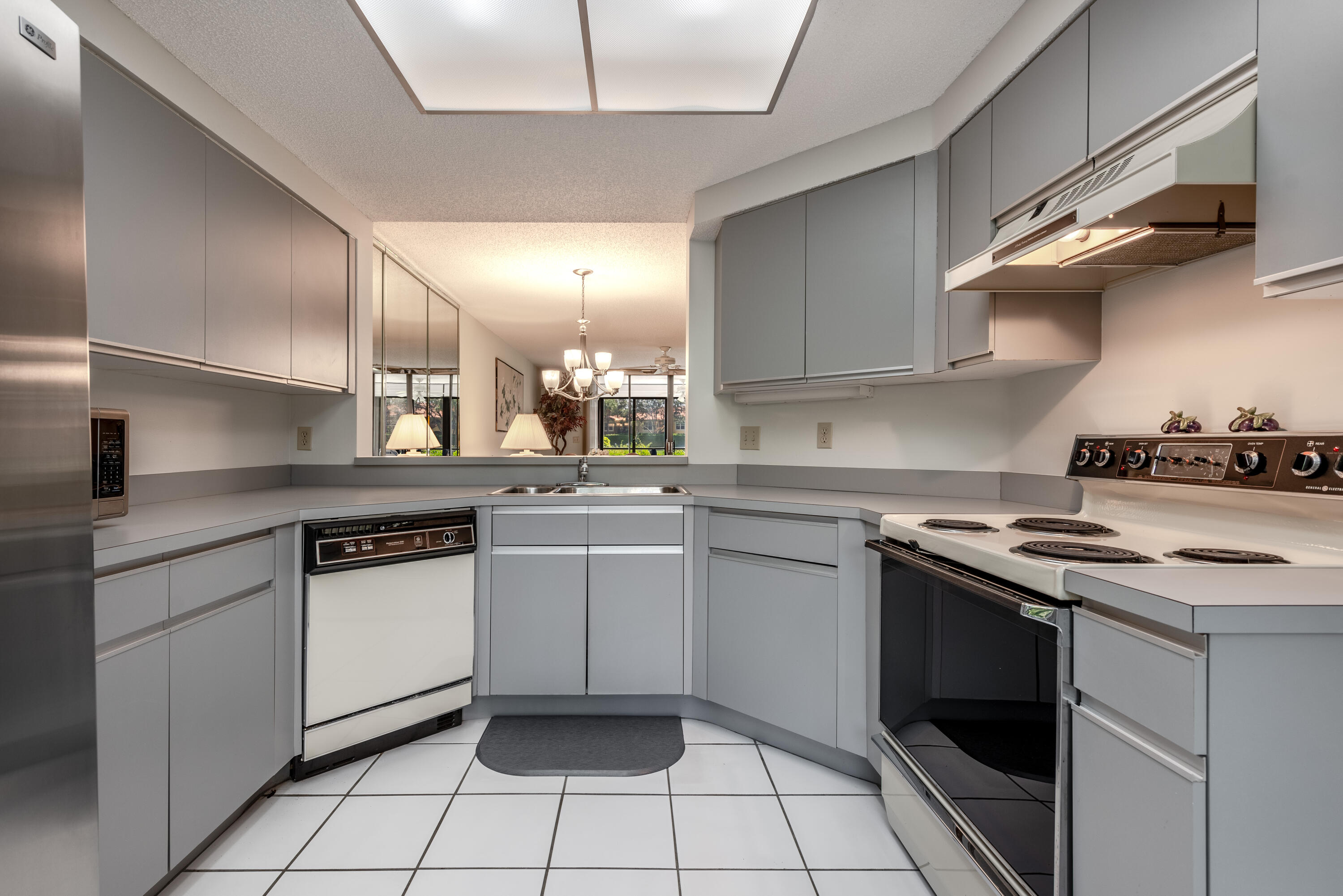 15310 Strathearn Drive 11502