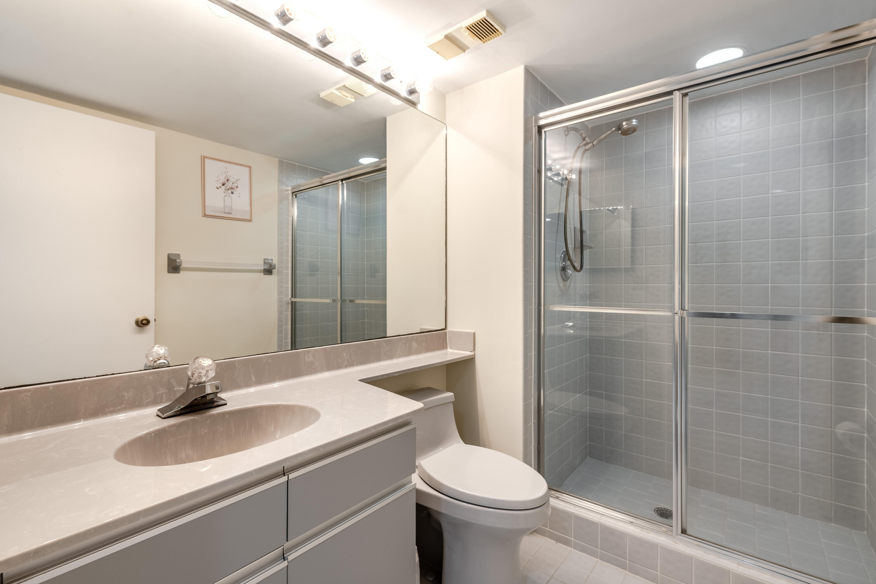 15310 Strathearn Drive 11502