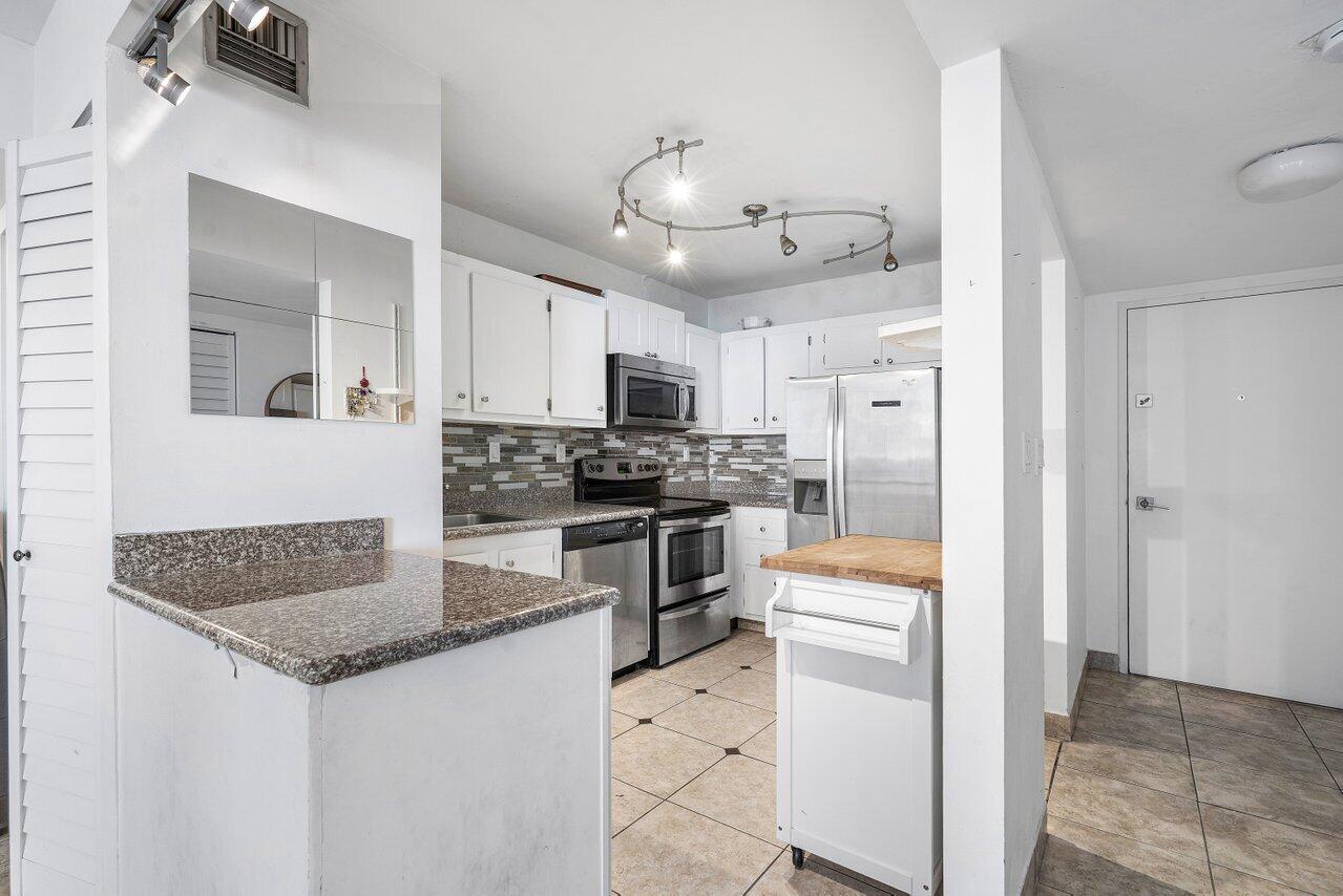 3731 N Country Club Drive Drive 428