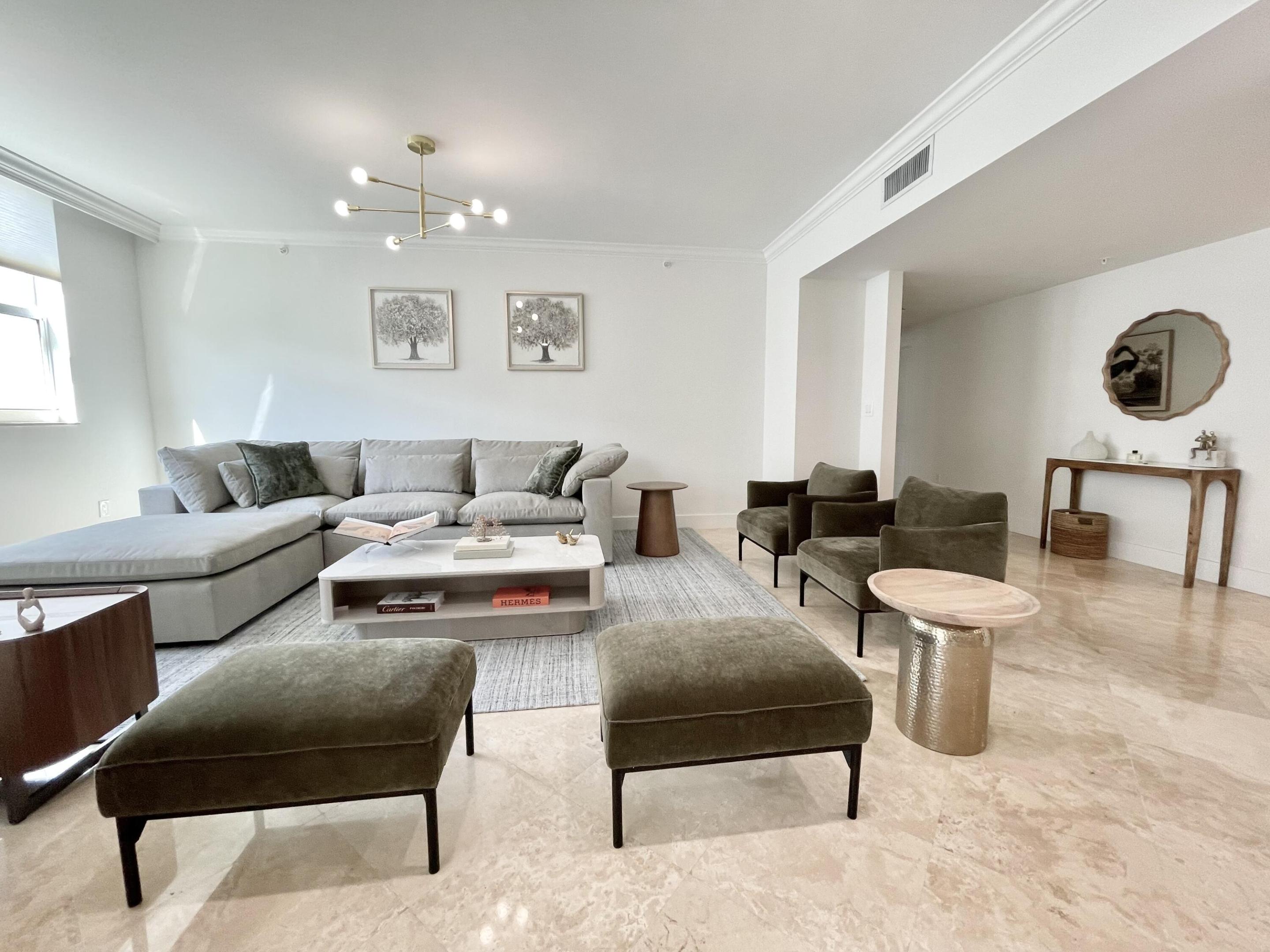 99 SE Mizner Boulevard Ph45