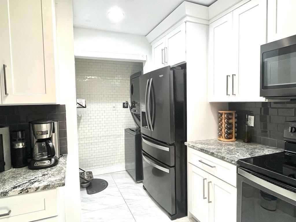 3002 Waterview Circle